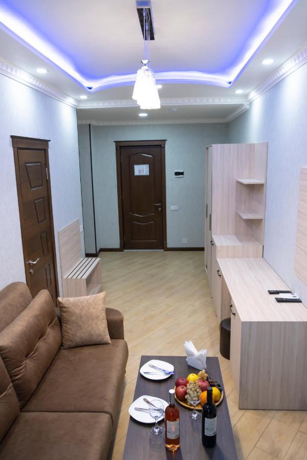Emeg Hotel And Restaurant باتومي المظهر الخارجي الصورة