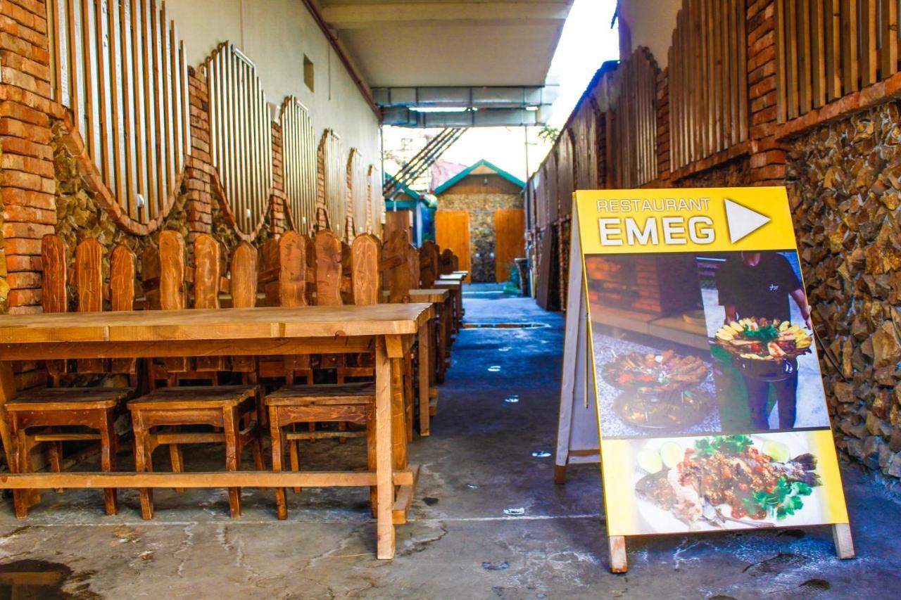 Emeg Hotel And Restaurant باتومي المظهر الخارجي الصورة