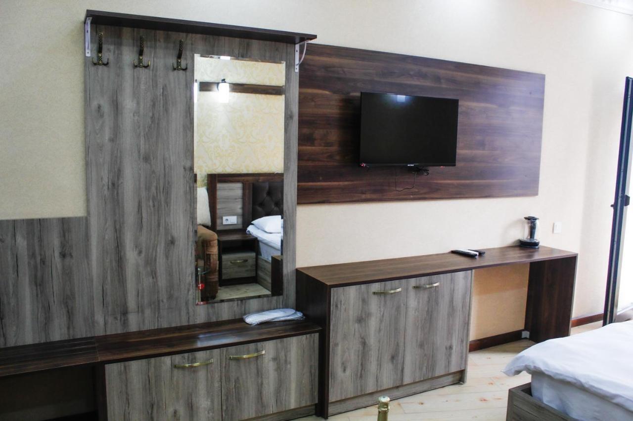 Emeg Hotel And Restaurant باتومي المظهر الخارجي الصورة