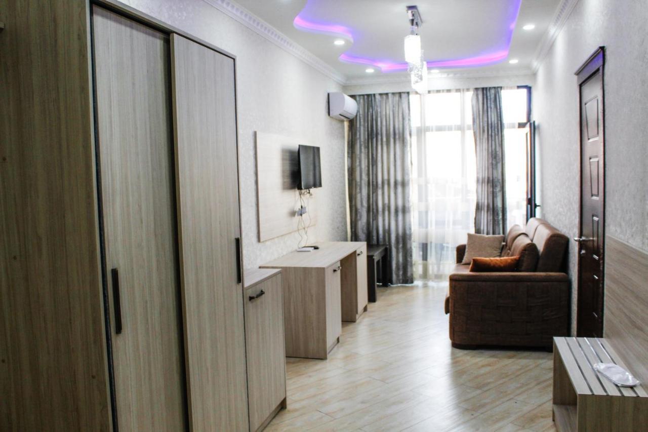 Emeg Hotel And Restaurant باتومي المظهر الخارجي الصورة