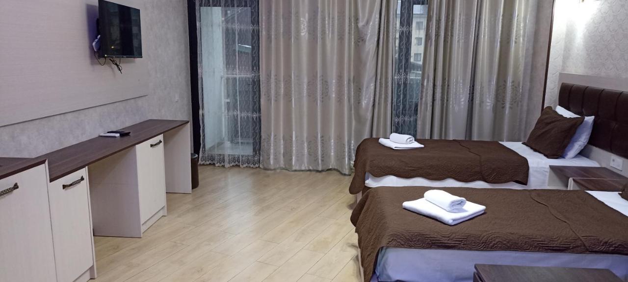 Emeg Hotel And Restaurant باتومي المظهر الخارجي الصورة